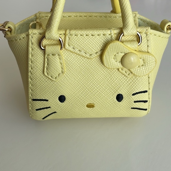 New Hello Kitty Samantha Vega Bag Charm - Picture 11 of 13